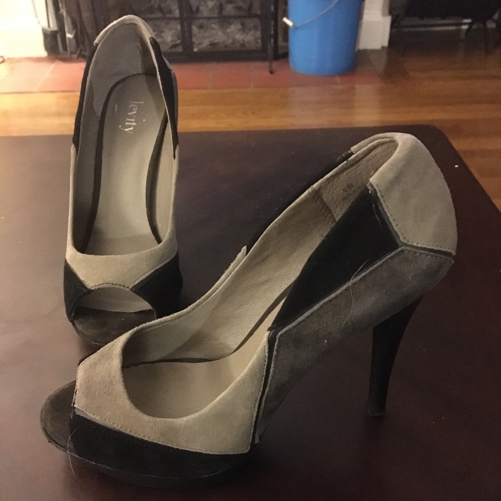 Peep toes